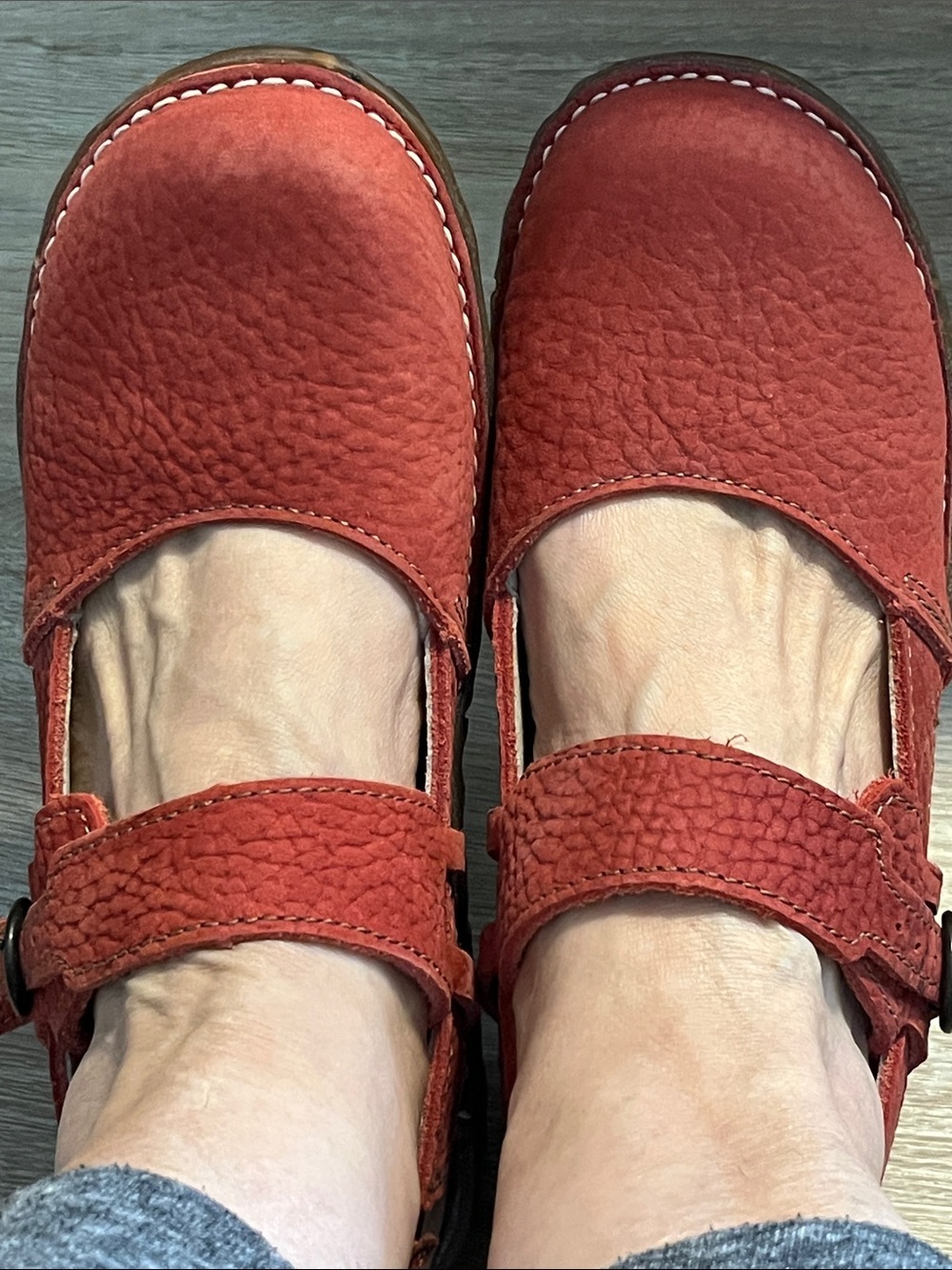Women’s El Nauralista Red Leather Mary Jane Clogs Excellent Condition